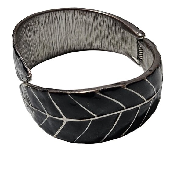 Elegant Silver Tone Black Leaf Design Hinged Cuff Bracelet Statement Jewelry - Picture 2 of 5